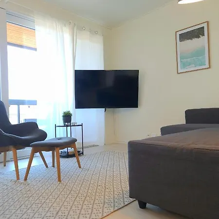 Apartment Uusi Loma-asunto 4 Hengelle Hiekkasaerkillae